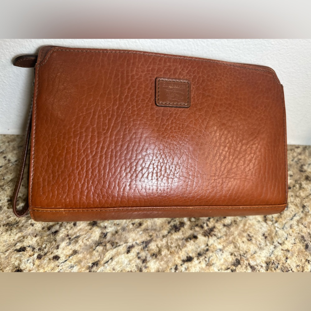 EUC Burberry leather pouch
